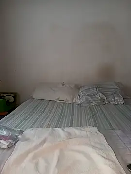 Missvixen81 online show from April 11, 2026, 11:47 am