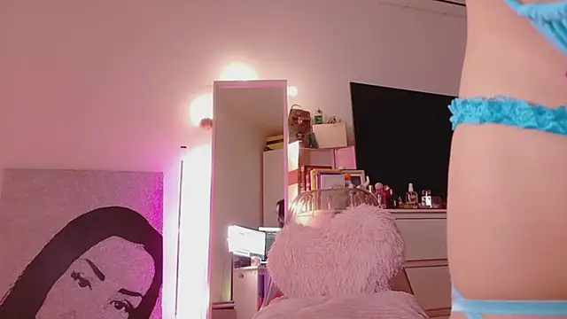 MiaKnoxxx online show from February 5, 2026, 11:31 pm