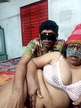 Snapshot of Pakhi_Couple_69 chatting on February 14, 2026, 10:45 am Pakhi Couple 69 online show from February 14, 2026, 10:45 am