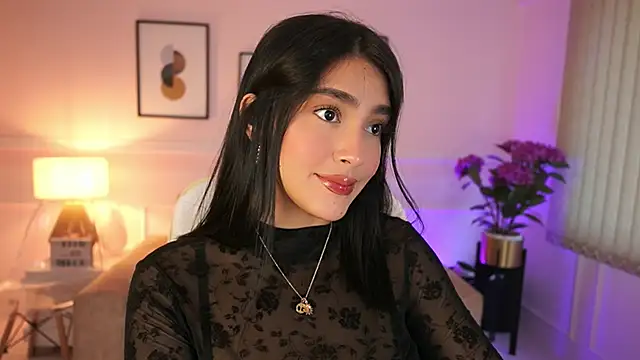 Snapshot of JulesBenett chatting on October 22, 2025, 11:32 am JulesBenett online show from October 22, 2025, 11:32 am