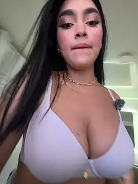 JulesBenett online show from April 1, 2026, 1:06 am