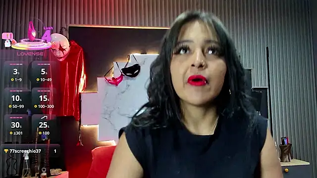 Sarah917 online show from February 5, 2026, 7:51 pm