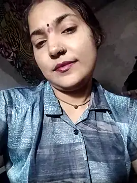 Maidangirl online show from October 9, 2025, 4:38 pm