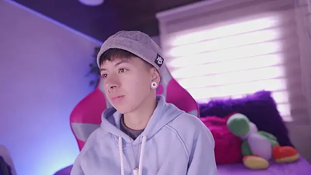 tommy blue online show from February 21, 2026, 2:07 pm