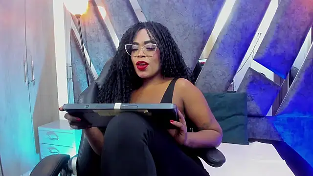 CandyMartinez  online show from October 24, 2025, 7:10 pm