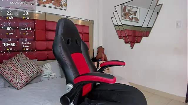 SaskiaGrendel online show from October 28, 2025, 12:25 am