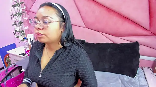  Violeta 18 online show from September 15, 2025, 3:28 am