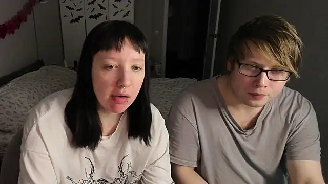 JayMollyy online show from May 1, 2026, 8:13 pm