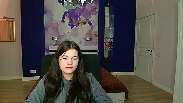 ElinaMils online show from March 4, 2025, 3:37 pm