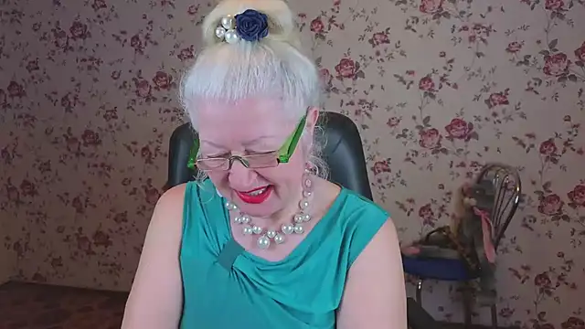 Snapshot of Maya_Mayflower chatting on March 10, 2026, 3:00 am Maya Mayflower online show from March 10, 2026, 3:00 am