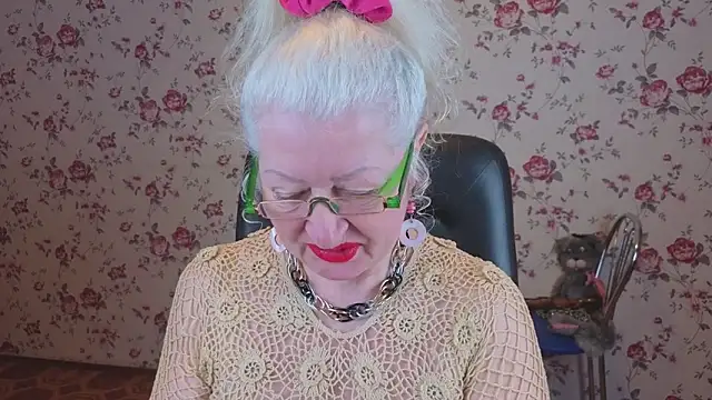 Snapshot of Maya_Mayflower chatting on April 9, 2026, 3:06 am Maya Mayflower online show from April 9, 2026, 3:06 am