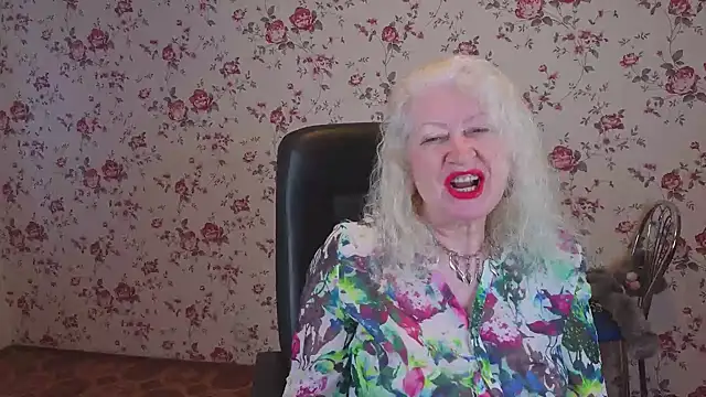 Snapshot of Maya_Mayflower chatting on April 13, 2026, 3:12 am Maya Mayflower online show from April 13, 2026, 3:12 am