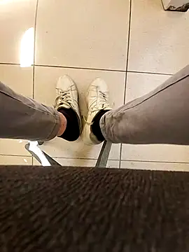 Snapshot of GM51-1988 chatting on March 18, 2025, 6:37 pm GM51-1988 online show from March 18, 2025, 6:37 pm