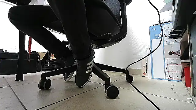 GM51-1988 online show from January 12, 2026, 4:23 pm