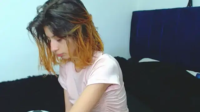 KratosAfroditacs online show from October 11, 2025, 6:50 pm