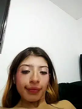 KratosAfroditacs online show from February 15, 2026, 7:51 am