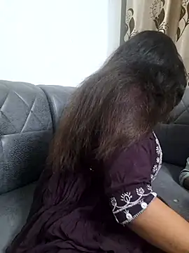 Decant Ruhi143 online show from October 22, 2025, 5:24 pm