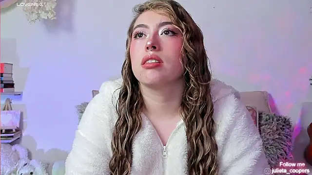 julieta cooper20 online show from March 13, 2026, 3:46 am