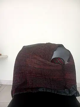 Snapshot of Latte1204 chatting on October 2, 2025, 9:27 am Latte1204 online show from October 2, 2025, 9:27 am