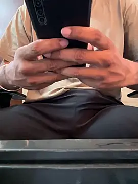 Snapshot of RightFielder chatting on November 7, 2025, 9:42 am RightFielder online show from November 7, 2025, 9:42 am