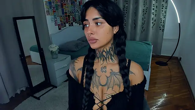 CharimgSabrina online show from October 5, 2025, 6:12 am