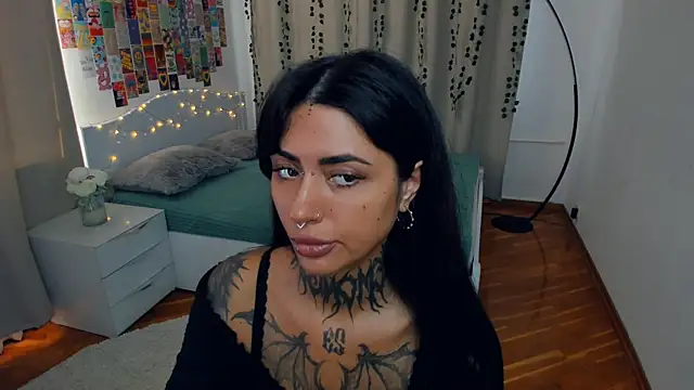 CharimgSabrina online show from October 26, 2025, 6:30 am