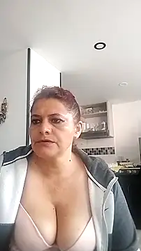 BiancaSteel online show from November 7, 2025, 1:00 pm