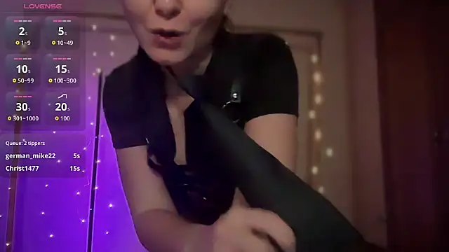 lanaloulou online show from October 2, 2025, 10:39 pm