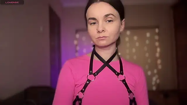 lanaloulou online show from October 21, 2025, 10:10 pm