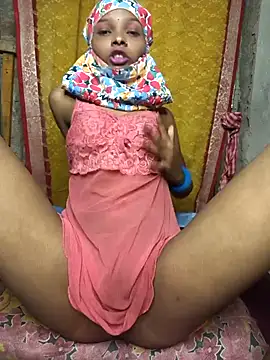 Snapshot of Cutesoma01 chatting on May 10, 2026, 4:56 pm Cutesoma01 online show from May 10, 2026, 4:56 pm