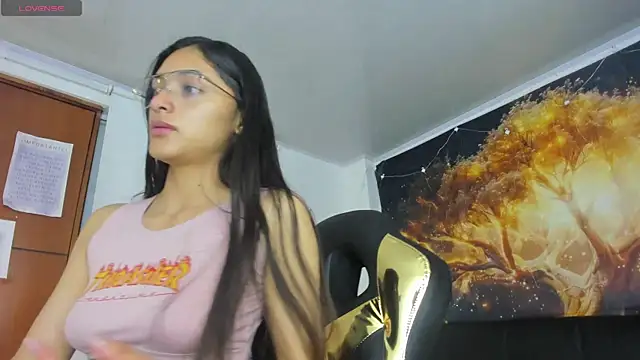 Snapshot of Valen_Person chatting on March 5, 2025, 11:38 am Valen Person online show from March 5, 2025, 11:38 am