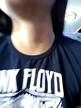 Snapshot of Valen_Person chatting on September 12, 2025, 6:08 pm Valen Person online show from September 12, 2025, 6:08 pm