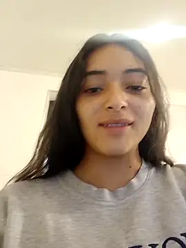 Snapshot of Valen_Person chatting on October 31, 2025, 3:24 pm Valen Person online show from October 31, 2025, 3:24 pm