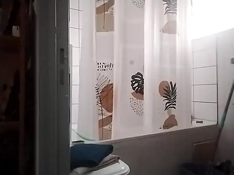 coolbrady17 online show from March 13, 2025, 2:27 am