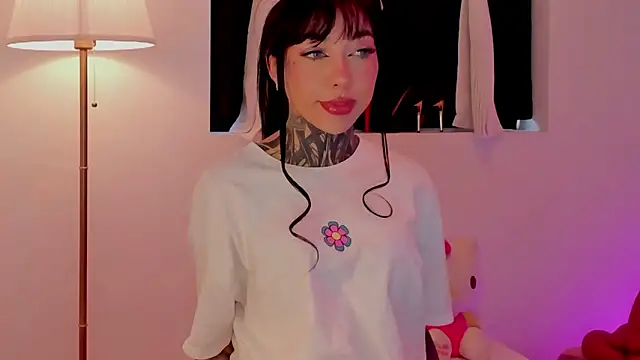 Snapshot of Dani_Valen chatting on September 26, 2025, 9:52 pm Dani Valen online show from September 26, 2025, 9:52 pm