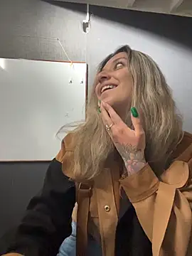 Isabella Varella online show from February 23, 2026, 12:24 pm