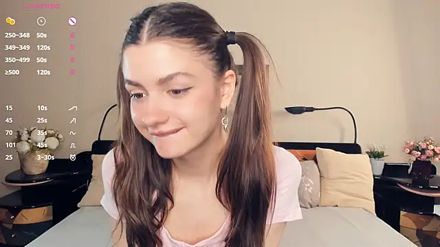 CathrynCovil online show from April 16, 2026, 9:43 am