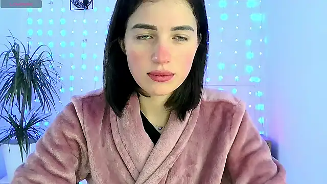 neferutt online show from November 21, 2025, 1:10 pm