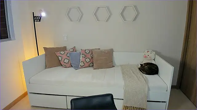 Snapshot of ValentinaMilann chatting on March 21, 2026, 1:54 am ValentinaMilann online show from March 21, 2026, 1:54 am