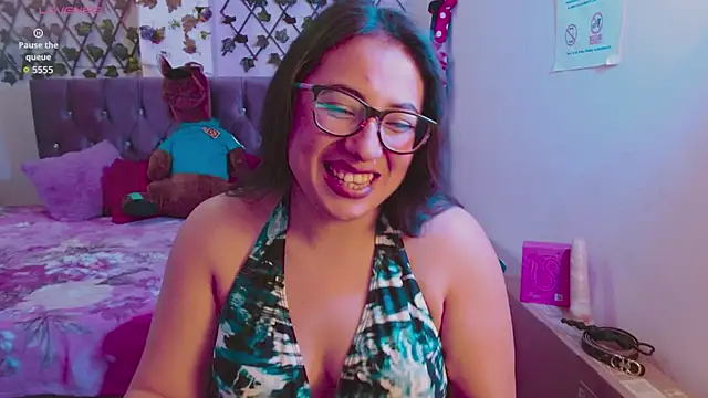 Anny  cute online show from October 20, 2025, 8:09 pm