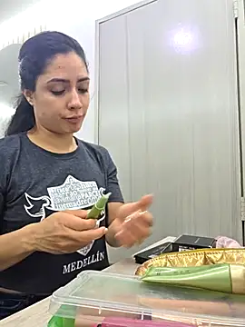 isabella winkler online show from March 12, 2026, 10:32 am