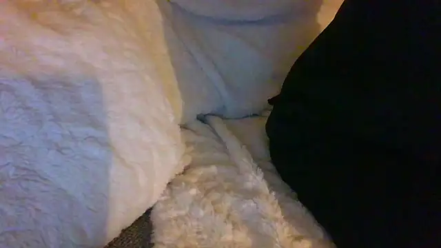 Valentinette online show from November 28, 2025, 9:50 pm