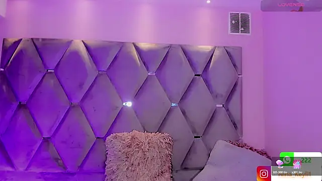 Nina Keyli online show from November 11, 2025, 7:25 pm