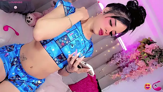 Snapshot of Nina_Keyli chatting on May 14, 2026, 7:20 pm Nina Keyli online show from May 14, 2026, 7:20 pm