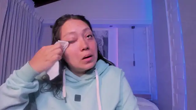 heidy johns online show from October 22, 2025, 3:29 am