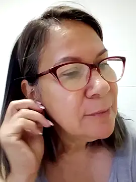 victoria wayne online show from November 21, 2025, 10:03 am