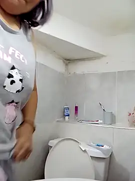 victoria wayne online show from April 8, 2026, 10:15 am