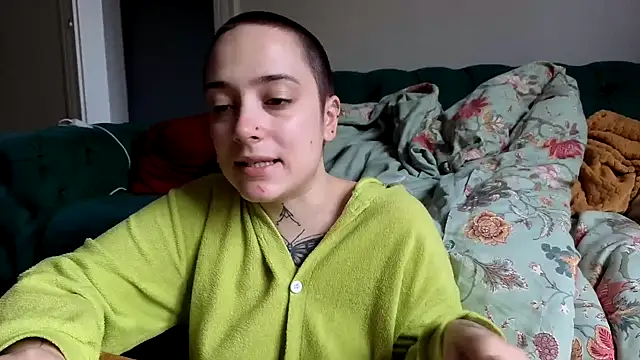 OllympeKaii online show from November 10, 2025, 8:02 am