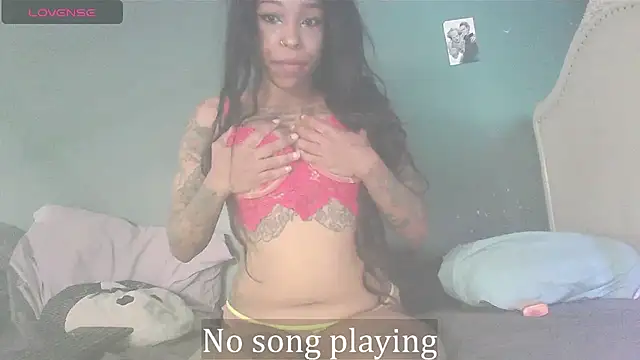 StellaDallas69 online show from February 12, 2026, 12:11 pm