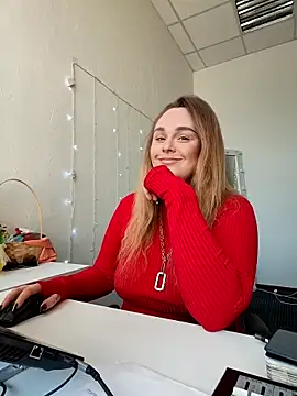 Juicy PeachLux online show from October 4, 2025, 6:44 am